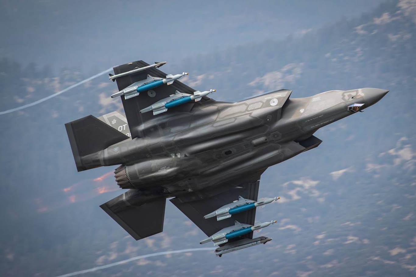 ABD Türkiye'ye F-35 savaş uçağı parçalarının teslimatını durdurdu